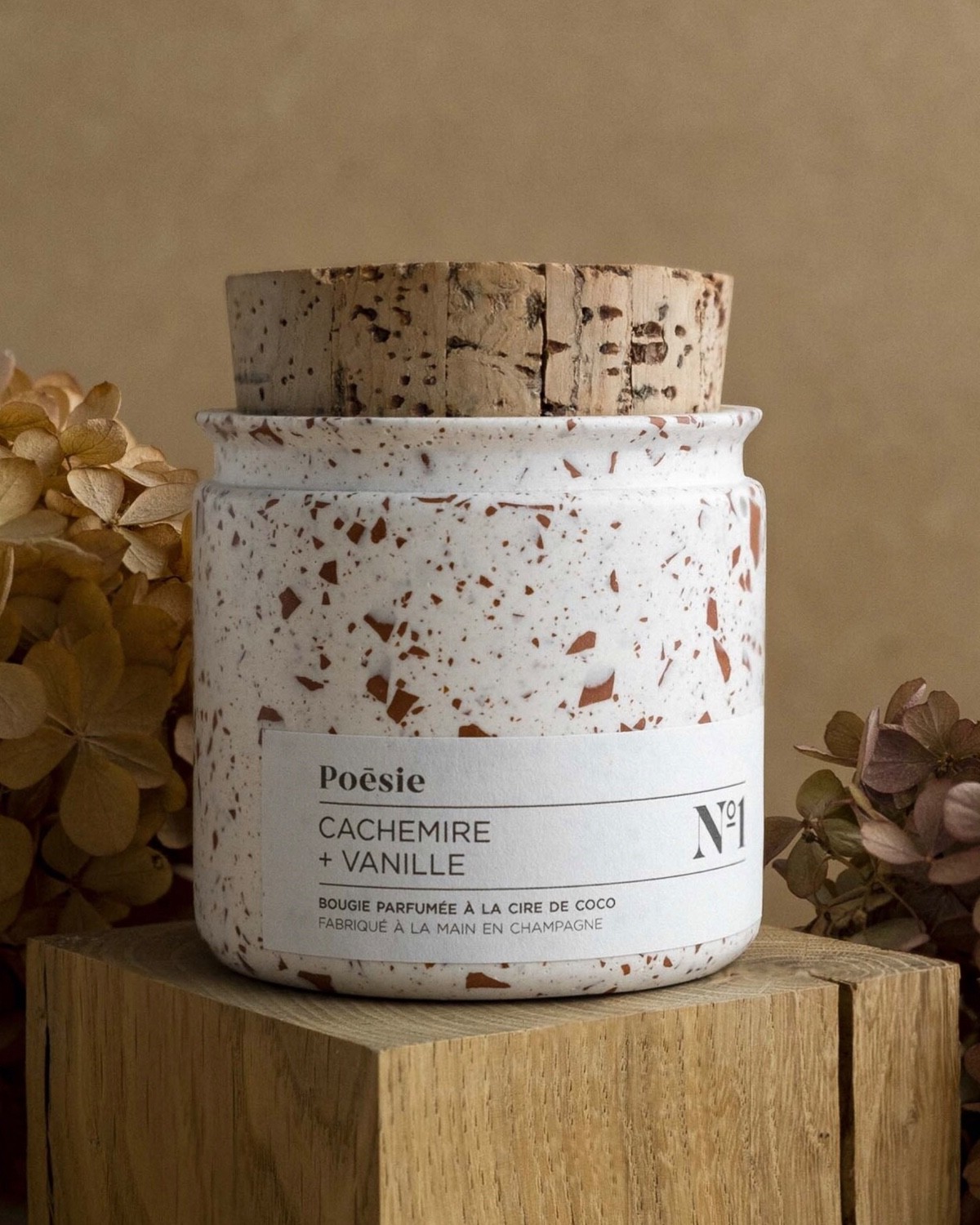 BOUGIE STRACCIACOTTA - Cachemire et Vanille BOUGIE STRACCIACOTTA - Cachemire et Vanille