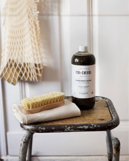 SAVON NOIR LIQUIDE - A l'huile d'olive SAVON NOIR LIQUIDE - A l'huile d'olive