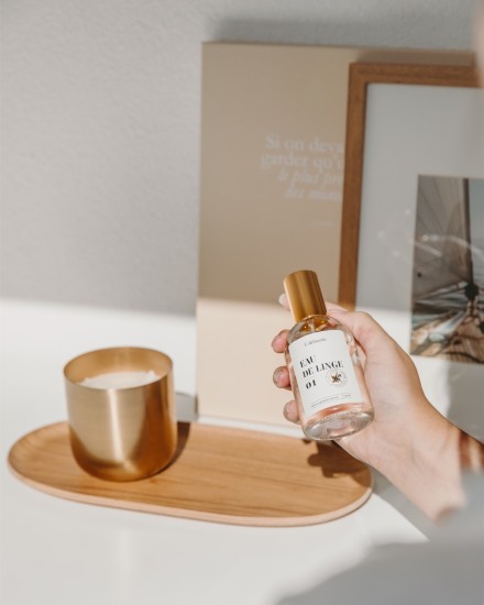 EAU DE LINGE - Fleurs d'oranger, lavande & bois de cèdre EAU DE LINGE - Fleurs d'oranger, lavande & bois de cèdre